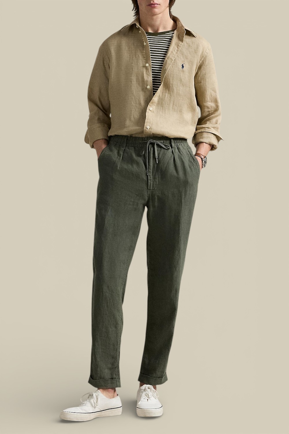 תמונת כל הלוק של חולצות כפתורים ארוכה